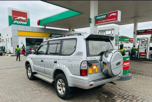 Toyota Land Cruiser Prado 1998 Silver - 1