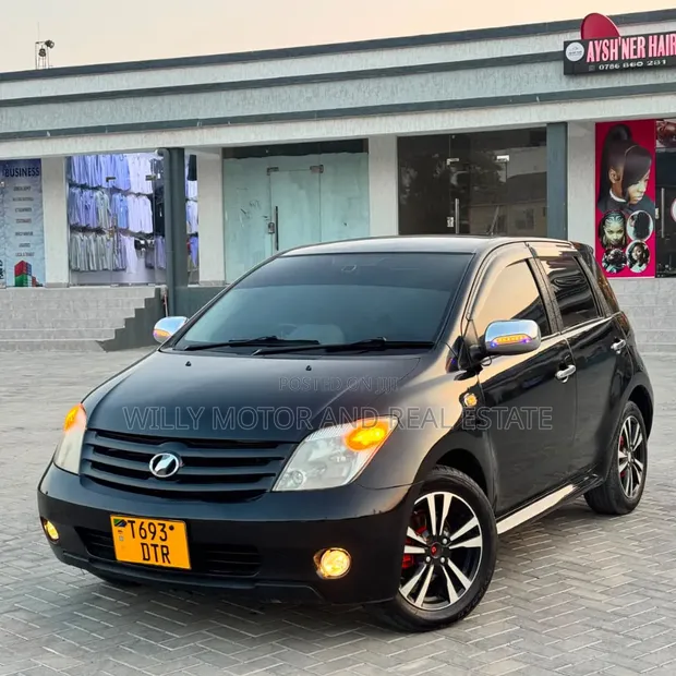 Toyota IST 2006 Black - 1