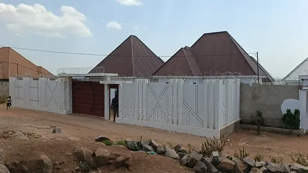 7-Bedroom Apartment for Sale in Buswelu, Mwanza - 1