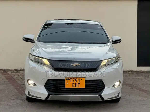 Toyota Harrier 2016 White - 1