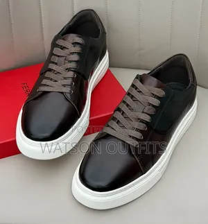 Viatu vya Ngozi vya Wanaume Pierre Cardin - Vipya Kabisa