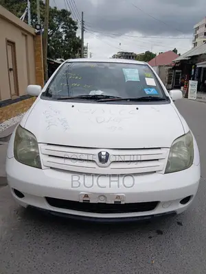 Toyota IST 2003 - White