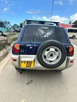 Toyota RAV4 1997 Bluu - 1