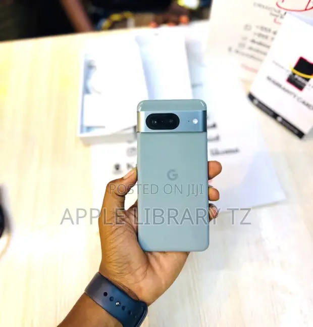 New Google Pixel 8 256GB Gray - 1