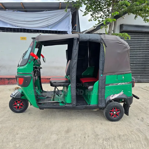 Bajaj TVS King DGZ 2022 Green - 1