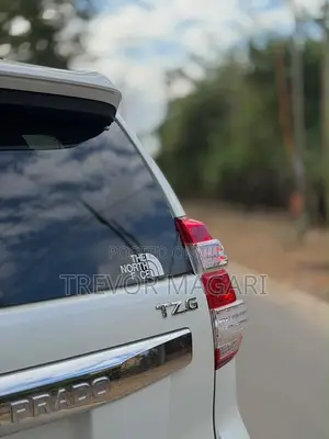 Toyota Land Cruiser Prado 2016 Nyeupe