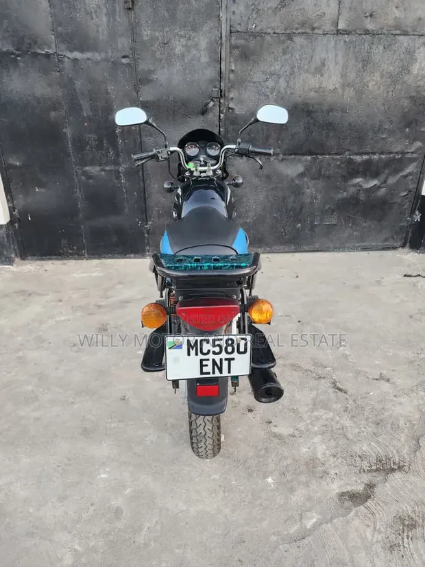 Bajaj Boxer 125 2022 Nyeusi - 1