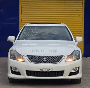 Toyota Crown Athlete 2010 White