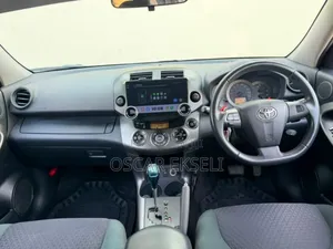 Toyota Vanguard 2011 Nyeupe