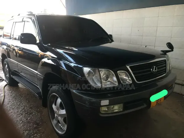 Lexus LX 470 AWD 2000 Nyeusi - 1