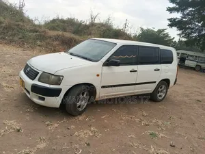 Toyota Succeed 2003 - Off White