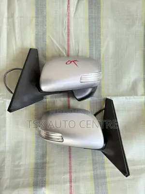 Toyota Rumion Side Mirrors (Used)