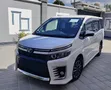 Toyota Voxy 2015 White - 5