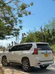 Toyota Land Cruiser Prado 2019 White - 2