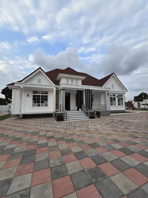Furnished 5-Bedroom Bungalow for Sale in Goba Centar