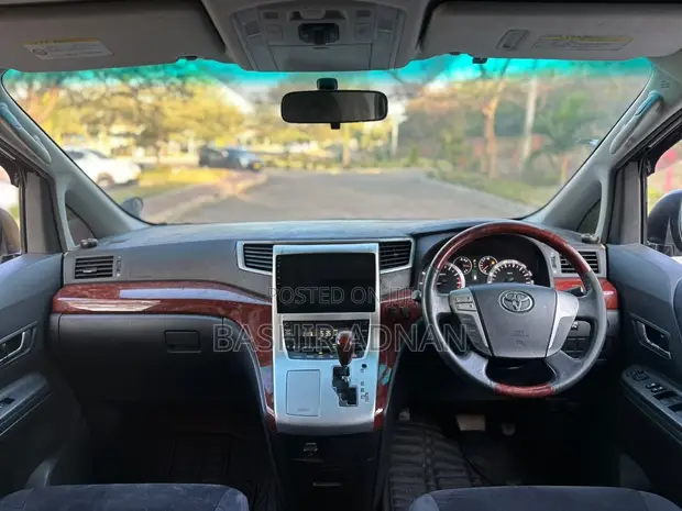 Toyota Vellfire V 2.4 FWD 7-Seater 2010 Black - 1
