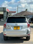 Toyota Vanguard 2012 Silver - 2