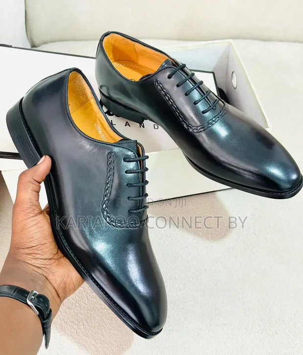 Gucci Executive Leather Oxfords - 1