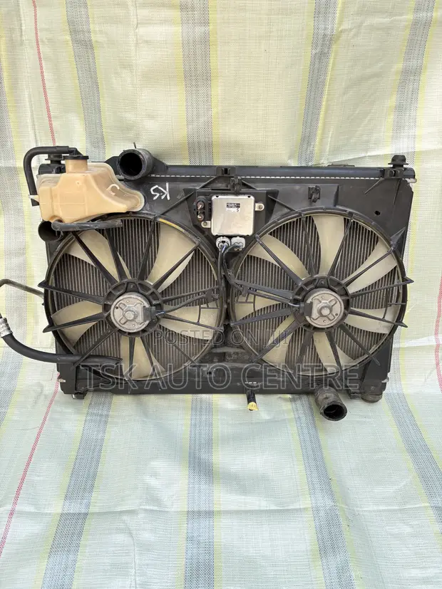 Toyota Crown Radiator (Used) - 1