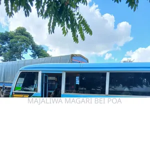 Mitsubishi Fuso Rosa 2004 Bluu