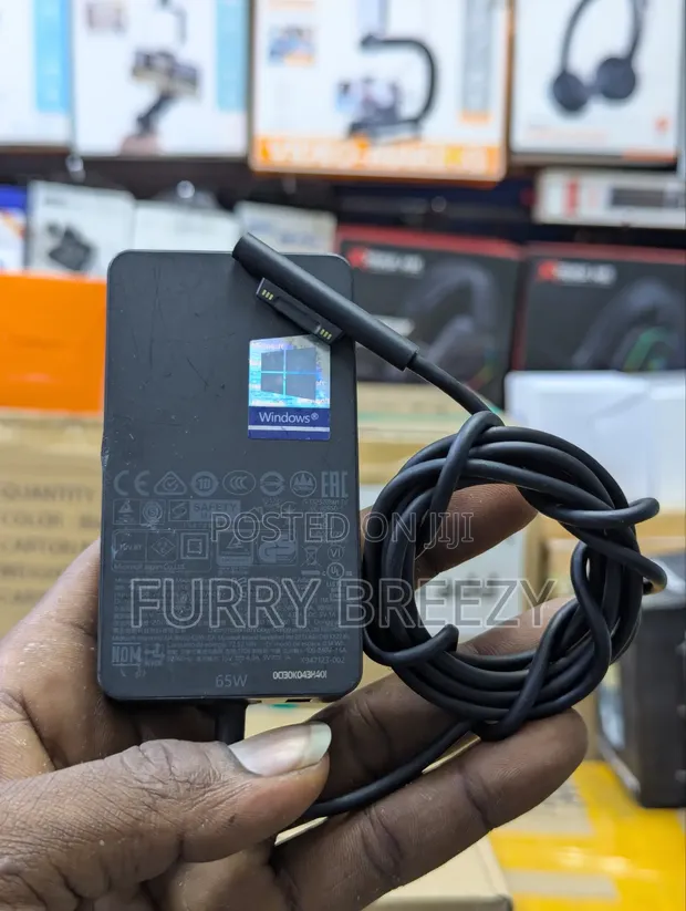 Microsoft Surface Charger 65W - 1