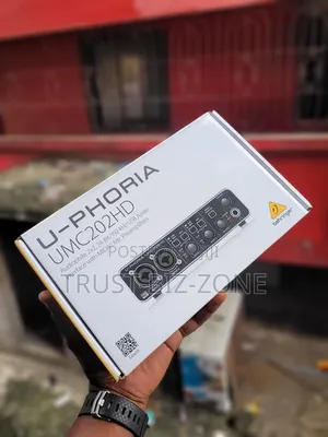 Behringer Soundcard 2-Way