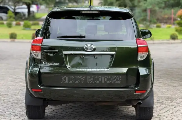 Toyota Harrier 2010 - Dark Green - 1