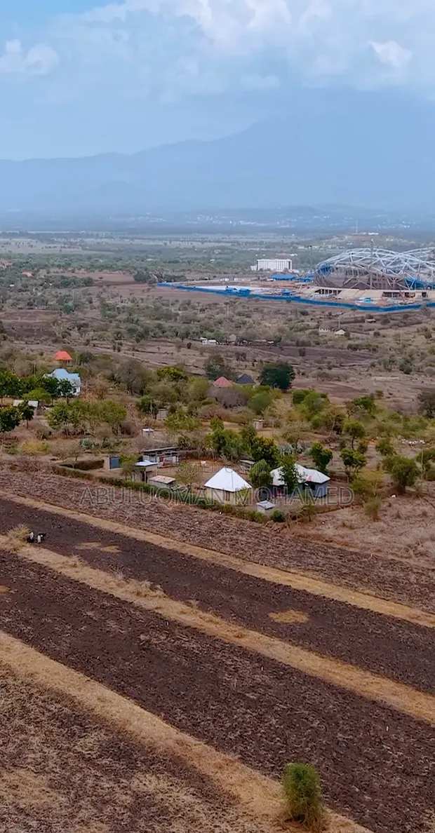 Kiwanja Kinauzwa Olmot, Arusha - Karibu na AFCON Stadium - 1