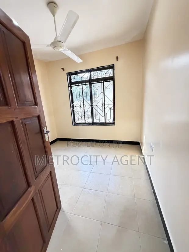3 Bedroom House for Rent in Metro Estate, Ada Estate - 1
