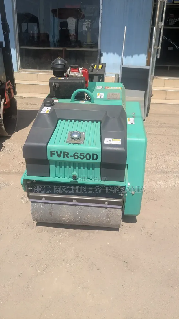 Heavy-Duty FVR-650D Vibratory Roller - 1