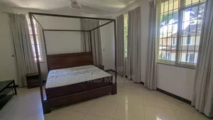 Furnished 4-Bedroom Villa for Rent in Oyster Bay