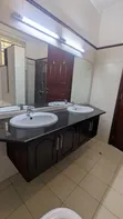 Furnished 4-Bedroom Villa for Rent in Oyster Bay - 2