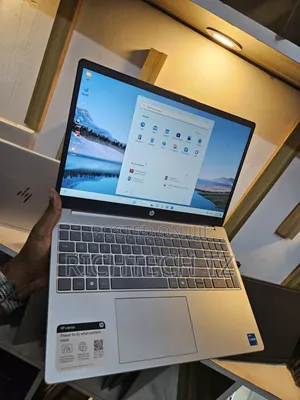 HP 15 Laptop: Intel Core i5, 8GB RAM, 256GB SSD