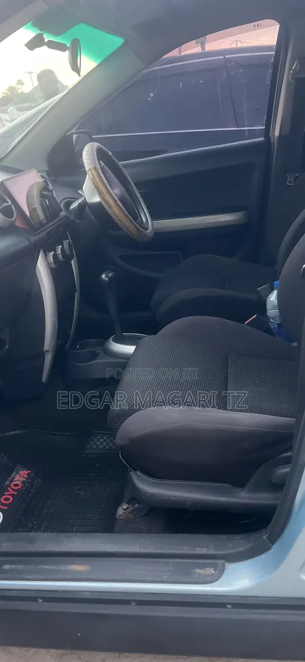 Toyota IST 2005 Blue - 1