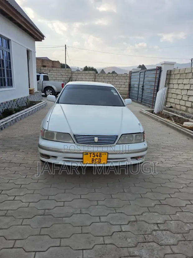 Toyota Cresta 1990 White - 1