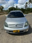 Toyota IST 2004 Silver - 1