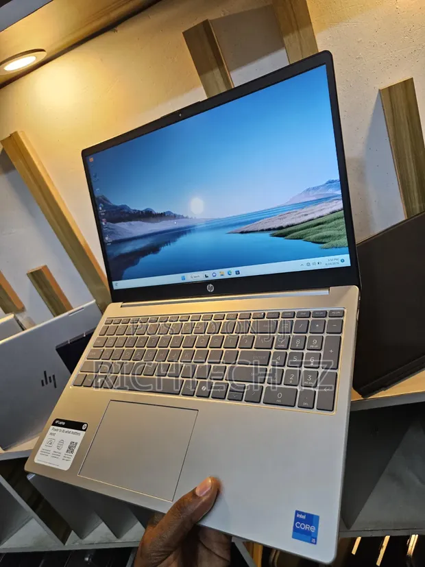 HP 15 Laptop - Intel Core i5, 8GB RAM, 256GB SSD - 1