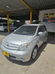 Toyota IST 2005 Nyeupe - 2