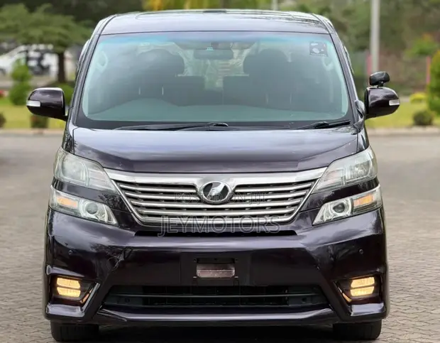 Toyota Vellfire 2009 - 1