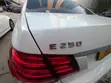 Mercedes-Benz E250 SV Premium 2014 Nyeupe - 3