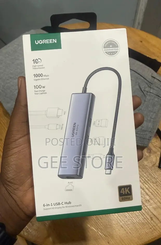 UGREEN 6-in-1 USB-C Hub 4K 60Hz - 1