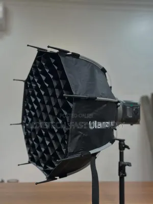 45cm Octagonal Parabolic Softbox with Bowens Mount & Grid