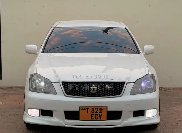 Toyota Crown Athlete 2006 White - 1