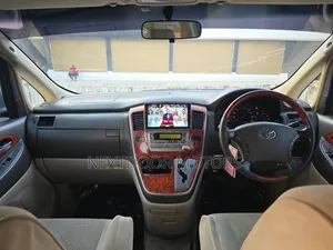 Toyota Alphard 2005 - Pearl White