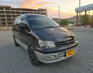 Toyota Noah 2004 - Black