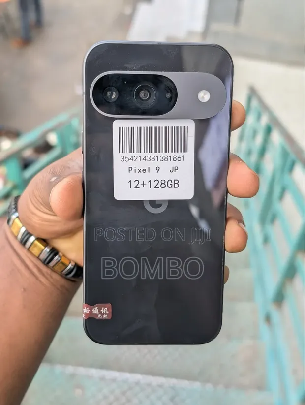 Google Pixel 9 128GB Black - 1