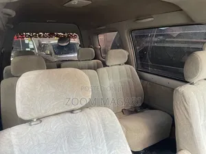 Toyota Noah SR40 2001