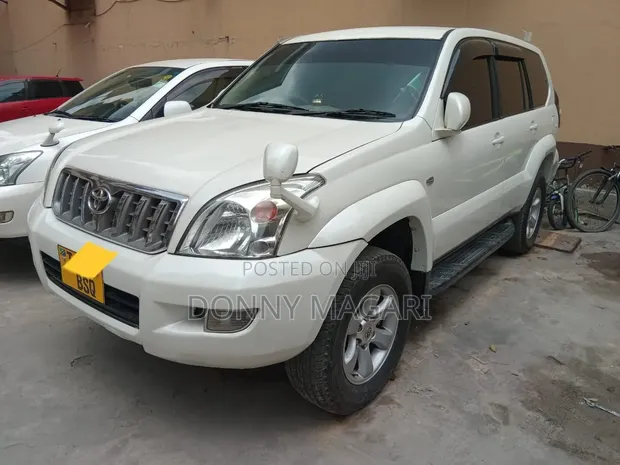 Toyota Land Cruiser Prado 2005 White - 1