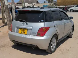 Toyota IST 2006 Silver