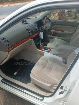 Toyota Mark II Grande 2004